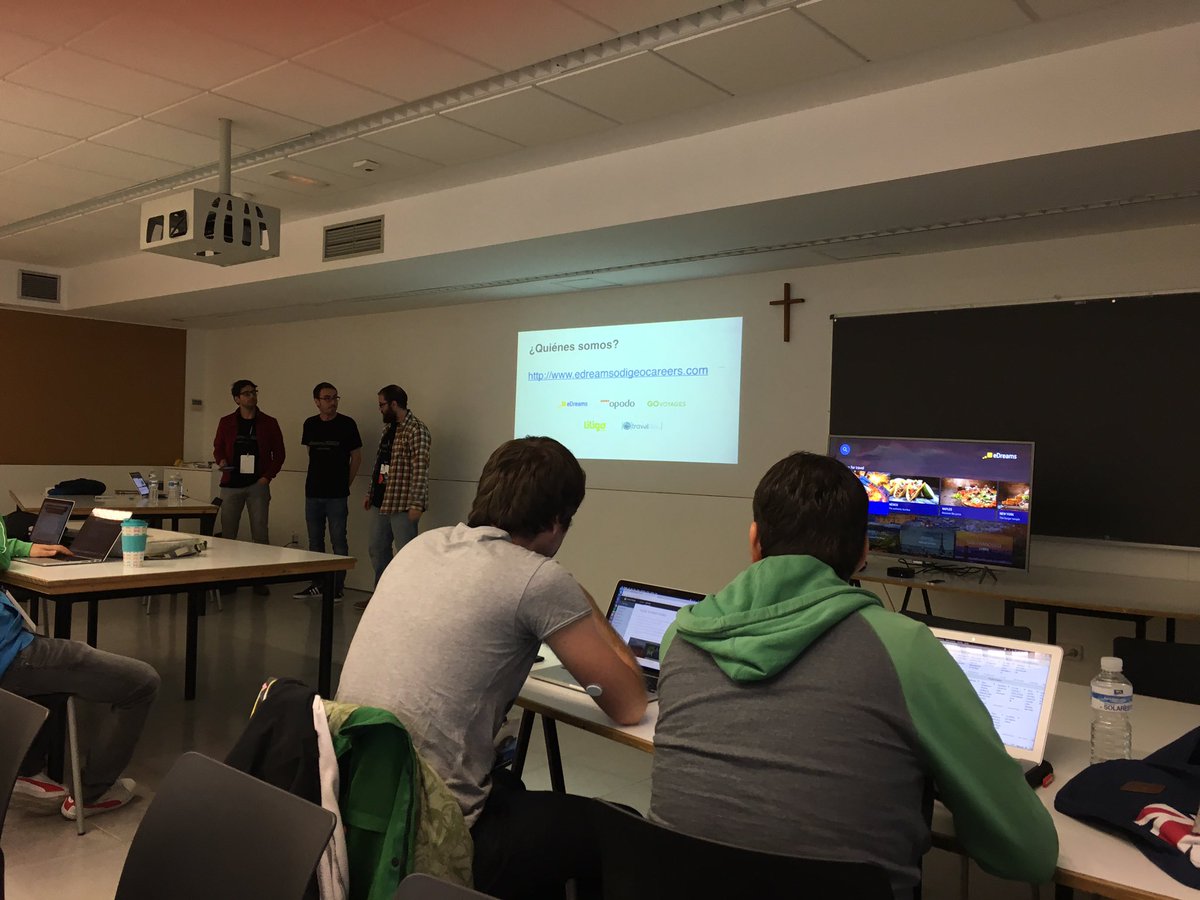 1R_R_R1's tweet image. Primera del día, taller de aplicaciones para Apple TV y Android tv @autentia @codemotion_es