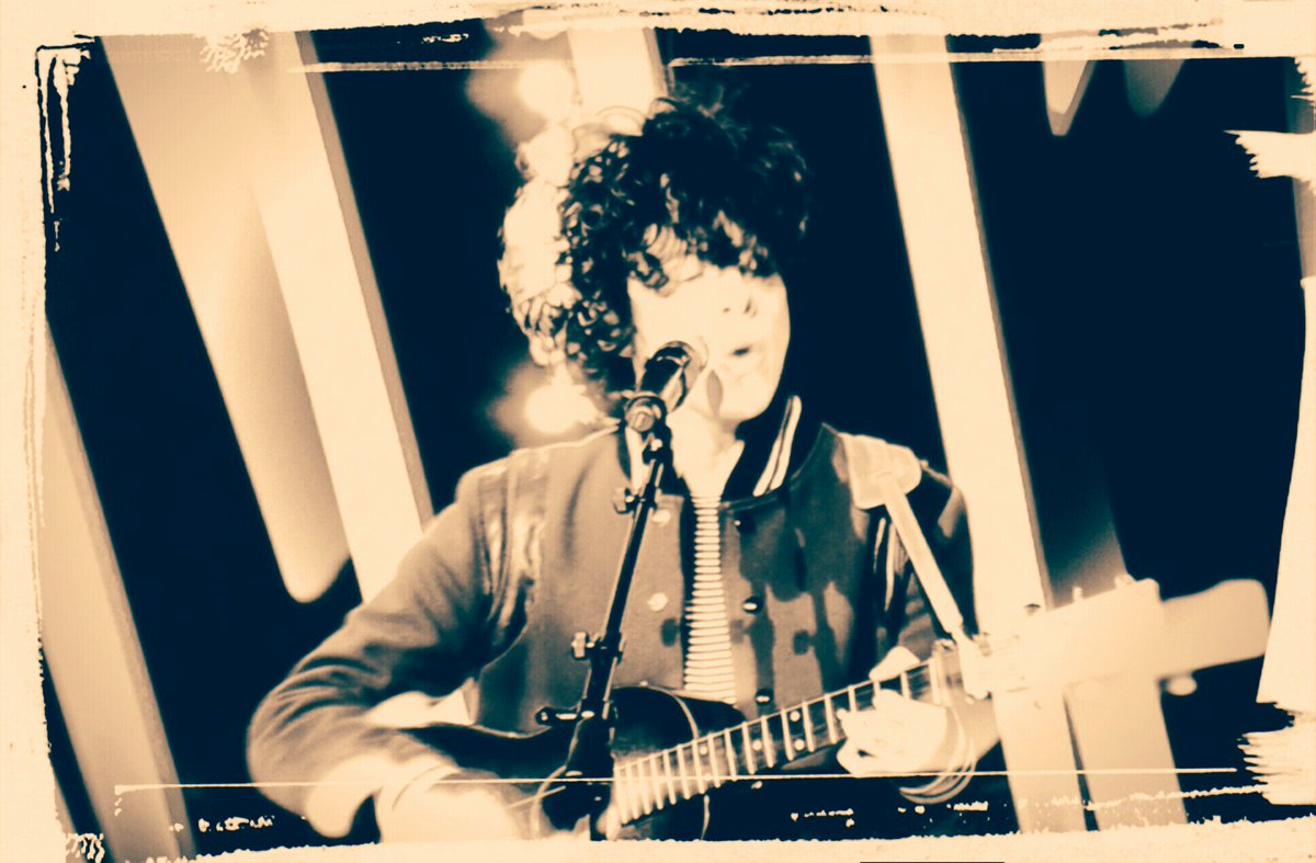Lp_Combalista1's tweet image. 🎤It takes me to another world
You elevate me 🎶
#Levitator
Have a nice day #LPgang !Don&apos;t forget to smile and have fun with @iamlp songs 😄😘🎧