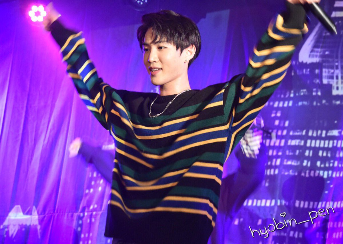 hyobin_pen's tweet photo. 2016.11.17♡2部
ヒョビンちゃん❤️再びかっこいい😭💕
#NAUGHTYBOYS #노티보이즈 #borntobewildtour #hurryhurryhurry #hyobin #ヒョビン #효빈 @NTB_HYOBIN https://t.co/JDYQVvBMrp