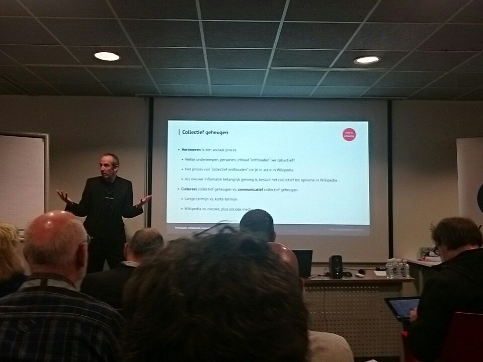 MichaelBeckenka's tweet photo. Maarten de Rijke, Univ. Amsterdam, speaking about Wikipedia and search engine technology on #WCN2016 https://t.co/O8xNRoIUjo