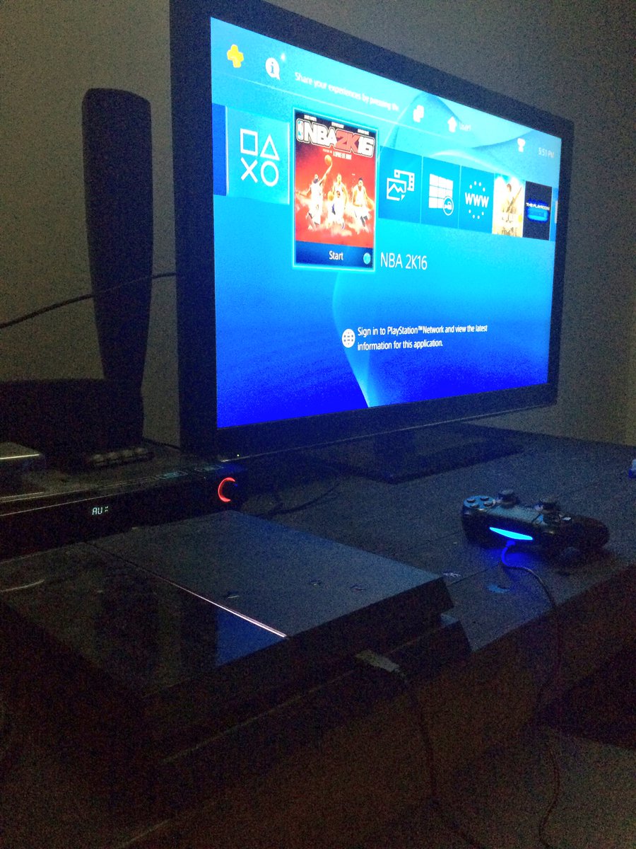 NikotheCastillo's tweet photo. Saturday night alone time. home alone shit. No prob👌 https://t.co/CALn1uByxk