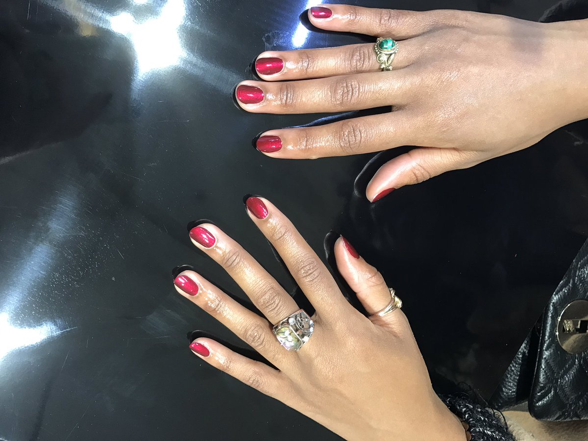 bdyconfidential's tweet photo. #BodyBits - A girl's got to make time for a manicure, right? Our friends @HarveyNichols have a great new nail bar lead by @ShavataBrows https://t.co/oyh1LYed9D
