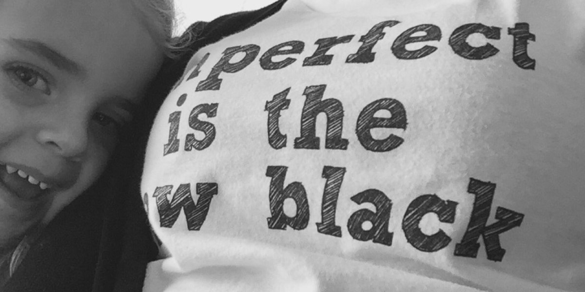 Wearing my #imperfectisthenewblack Tee from <a href="/NoMoreShoulds/">Amy Malloy</a> to raise awareness for <a href="/Pandas_uk/">PANDAS</a>. #healthyminds #healthymummies #pnd #torbay