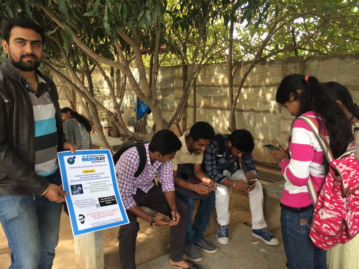 MensDayBlr's tweet photo. Students at New Horizon College of Engineering taking part in a survey #MensDayBlr - Very good response for #MensDay2016 from students https://t.co/Vly5EqHRoD