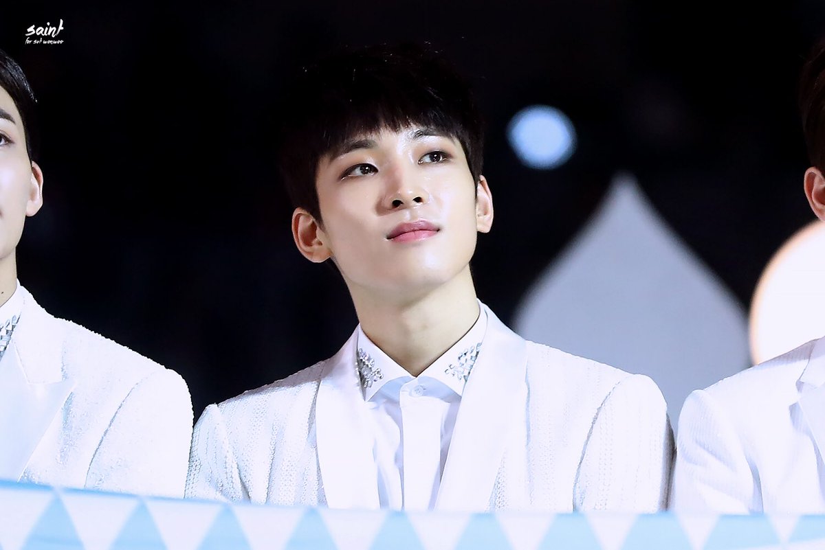 saint_ww's tweet photo. 161119 MMA #세븐틴 #SEVENTEEN #원우 #WONWOO 
내 행복이 내 자부심❣❣❣
오늘도 모든 애정 너를 향해 벅차오르고 있어✨✨✨💐💐💐
늦게까지 고생 많아쏘 푹 쉬자 우리아이🙏🏻🙏🏻@pledis_17 https://t.co/EmtxekMtwQ