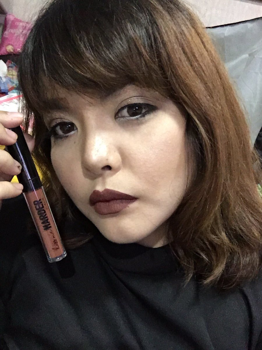cuteicase89's tweet photo. 4u2 kissmeharder เบอร์04 เลิศมากค่ะ สมคำล่ำลือ เนื้อเบา กลบสีปากมิด สีสวย 179 ที่ eveandboy #HowtoPerfect #howtobeauty https://t.co/cNpbJKUieG