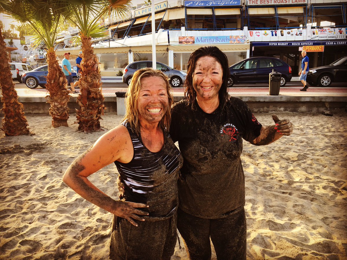 KravInstructor's tweet image. BOOTCAMP TENERIFE 
DROP A DRESS SIZE FOR XMAS!!

stevecosterfitness.com/training-holid…

#bootcamp #fitness #health #weightloss #holiday #Tenerife