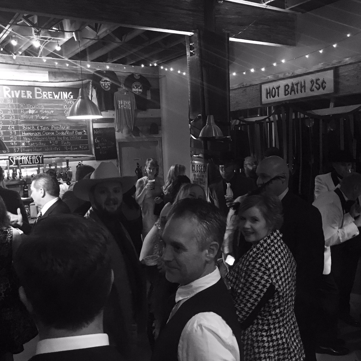 WalnutRiverBrew's tweet photo. #beerprom https://t.co/K57Tgjny76