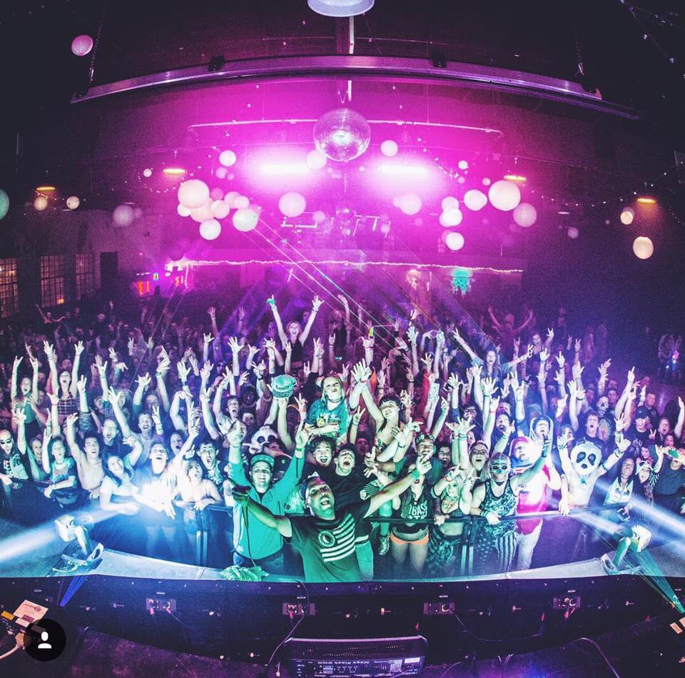 12thplanet's tweet photo. Oklahoma City was wet AF last night!  Westbrook went for the Triple Double, me and @LUMBERJVCK went for the jugular. 
📷@jarvisphotooo https://t.co/4NLdnLbgNY