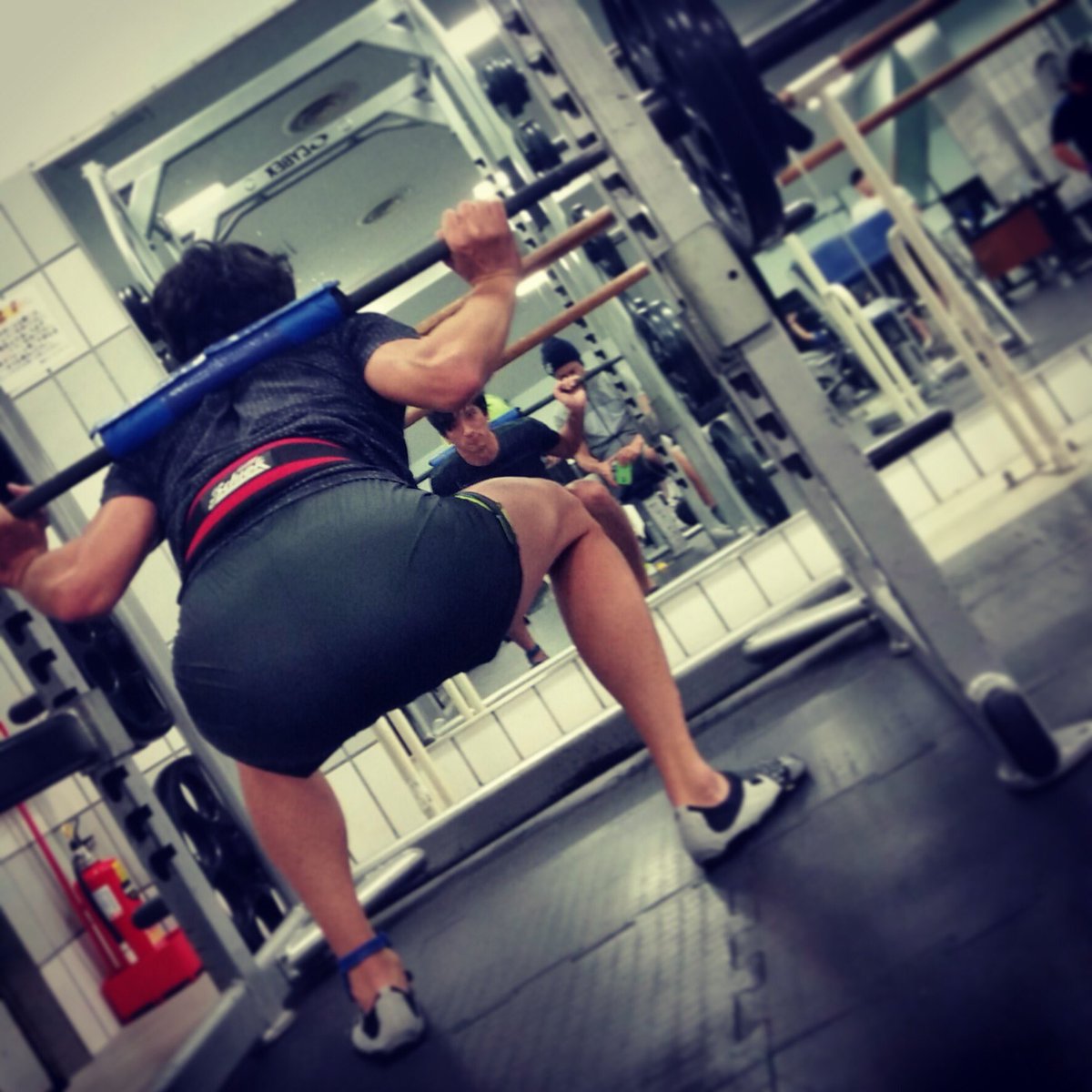 Ren 小林廉 Twitterissa 絶対に諦めない Weighttraining ウェイトトレーニング Barbell バーベル Squat スクワット Muscle 筋肉 筋トレ 大腿四頭筋 大臀筋 ハムストリング Schiek シーク リフティングベルト Model モデル T Co Edzp2n4lm9