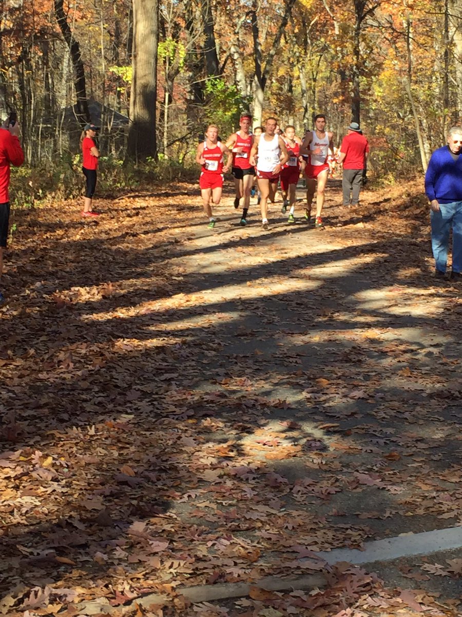 StagsXC's tweet image. Sam Daly in 3rd halfway through