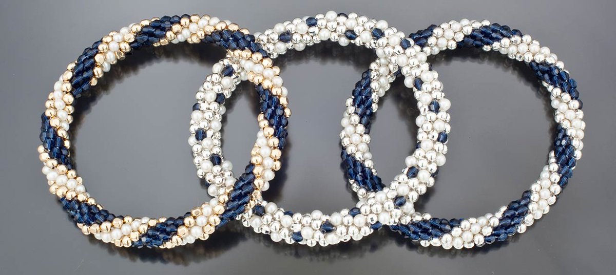 HReflectionsSC's tweet image. Mark your calendar, Trunk show 1 to 4 pm Black Friday, show your team spirit with Dalori designs #weaareproud