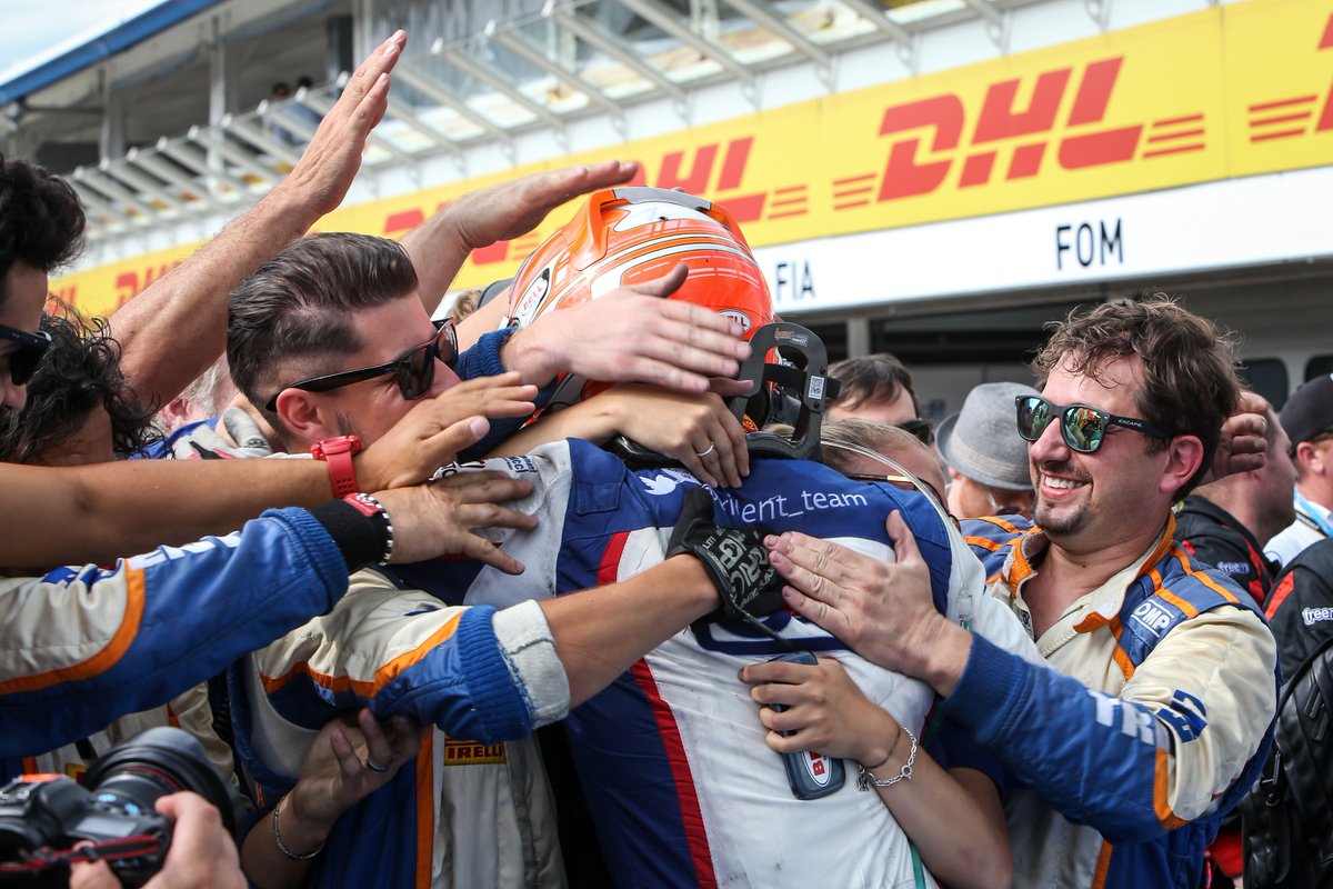 trident_team's tweet photo. #GP2 #LucaGhiotto #car15 #BestMemories #TeamTrident Waiting for #AbuDhabiGP @luca_ghiotto @dutchphotoagency @GP2_Official https://t.co/whpTPQH4Xt