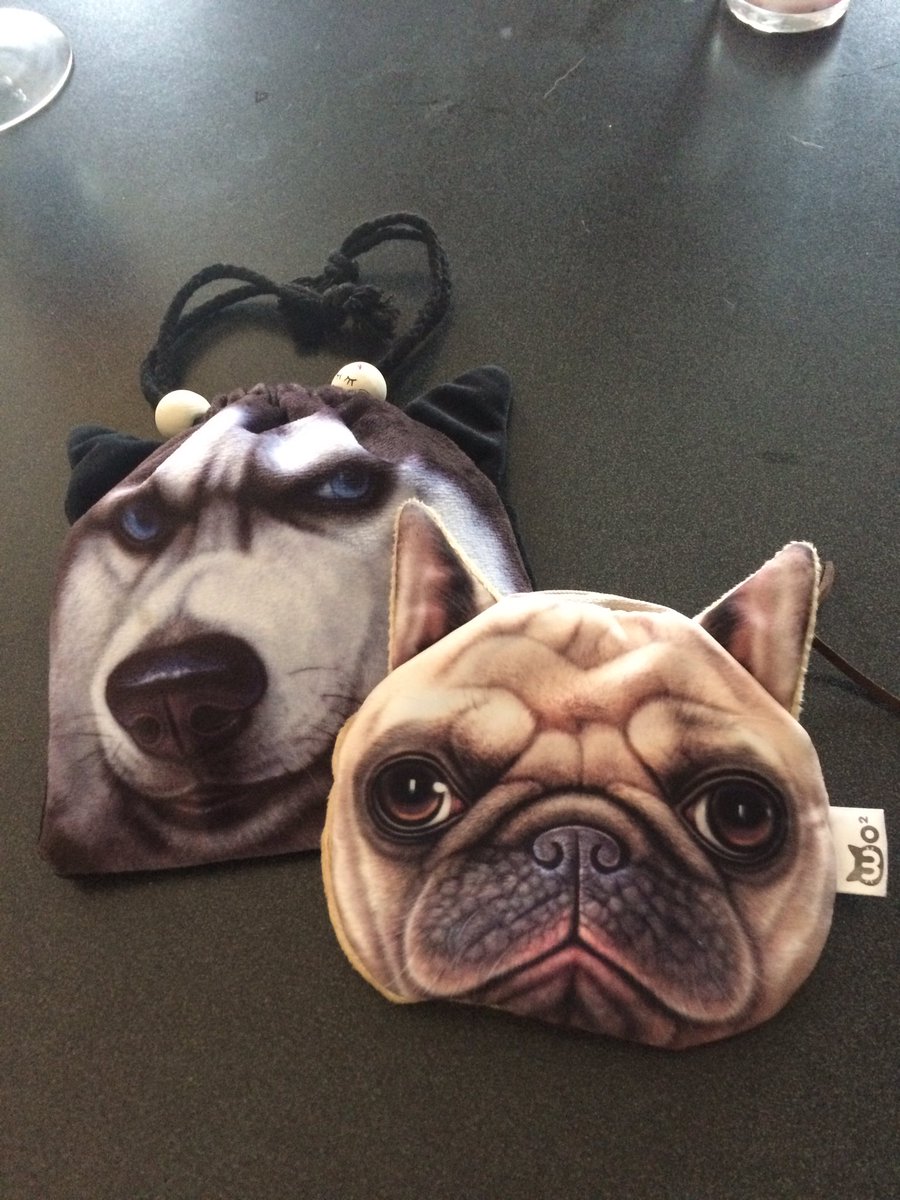 3kingalings's tweet photo. @3kingalings My find from the #thirdworldbazaar #changepurse #pug for me #husky for Dena https://t.co/dei2oNpIIV