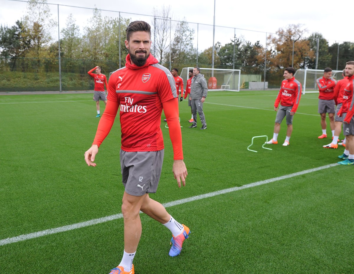 Arsenal's tweet photo. GIROUD BULLET HEADER!

#MUFCvAFC 1-1 (89) https://t.co/gh24QVSu6n