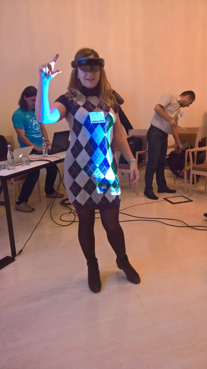 lrasav's tweet image. #HoloLens session at #CodecampRO