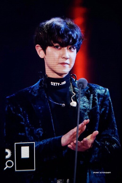 chanyeolit's tweet photo. 161119 MMA 찬열 / 엉어엉어어어어엉어어엉엉 너모예뻥어엉어엉어어엉엉 https://t.co/DFiVU7qe84