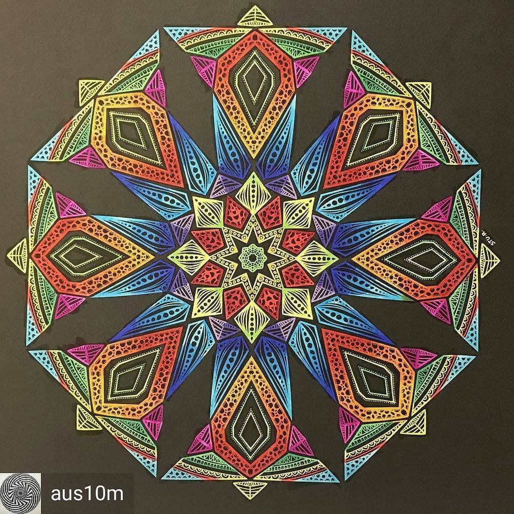 Repost from @aus10m -  New #mandalacoloring today at #dialysistreatment from the #brandnew #adultcoloringbook  #the…