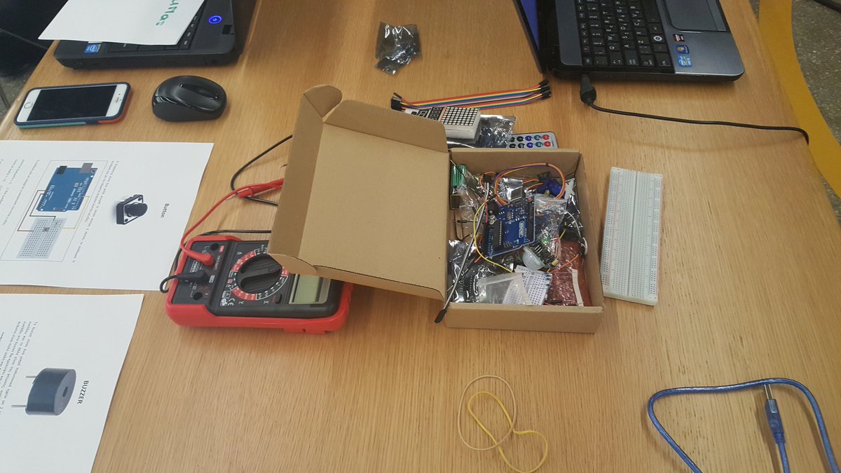 Getting ready for "Home 2.0" through #arduino, during <a href="/SUSAthens/">StartUpSafaryAthens</a> ! Exciting times!