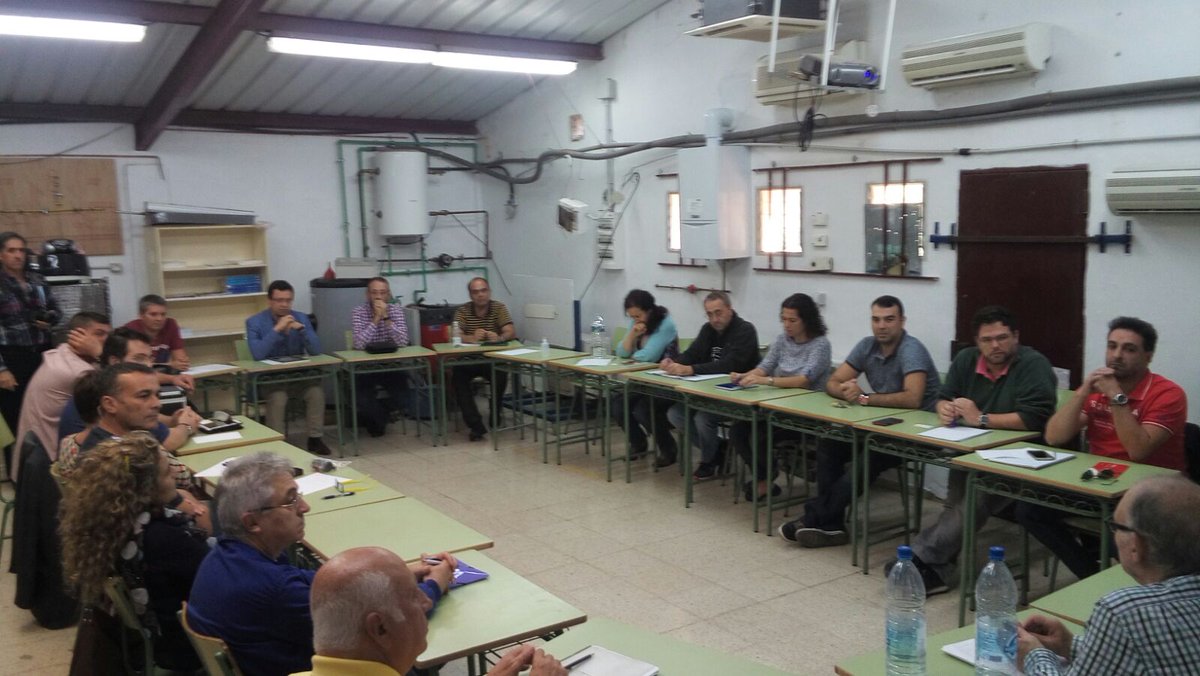 <a href="/ManuelJorgePre1/">Manuel Jorge Pérez</a>, en la clausura de un curso en el IES Ingenio:" ‘Enlaza’ apuesta por una red de formador de formadores para mejorar la FP"