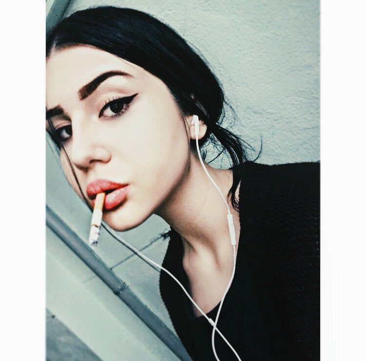 vedomaya's tweet photo. 🚬 https://t.co/yvAzO9VIgp