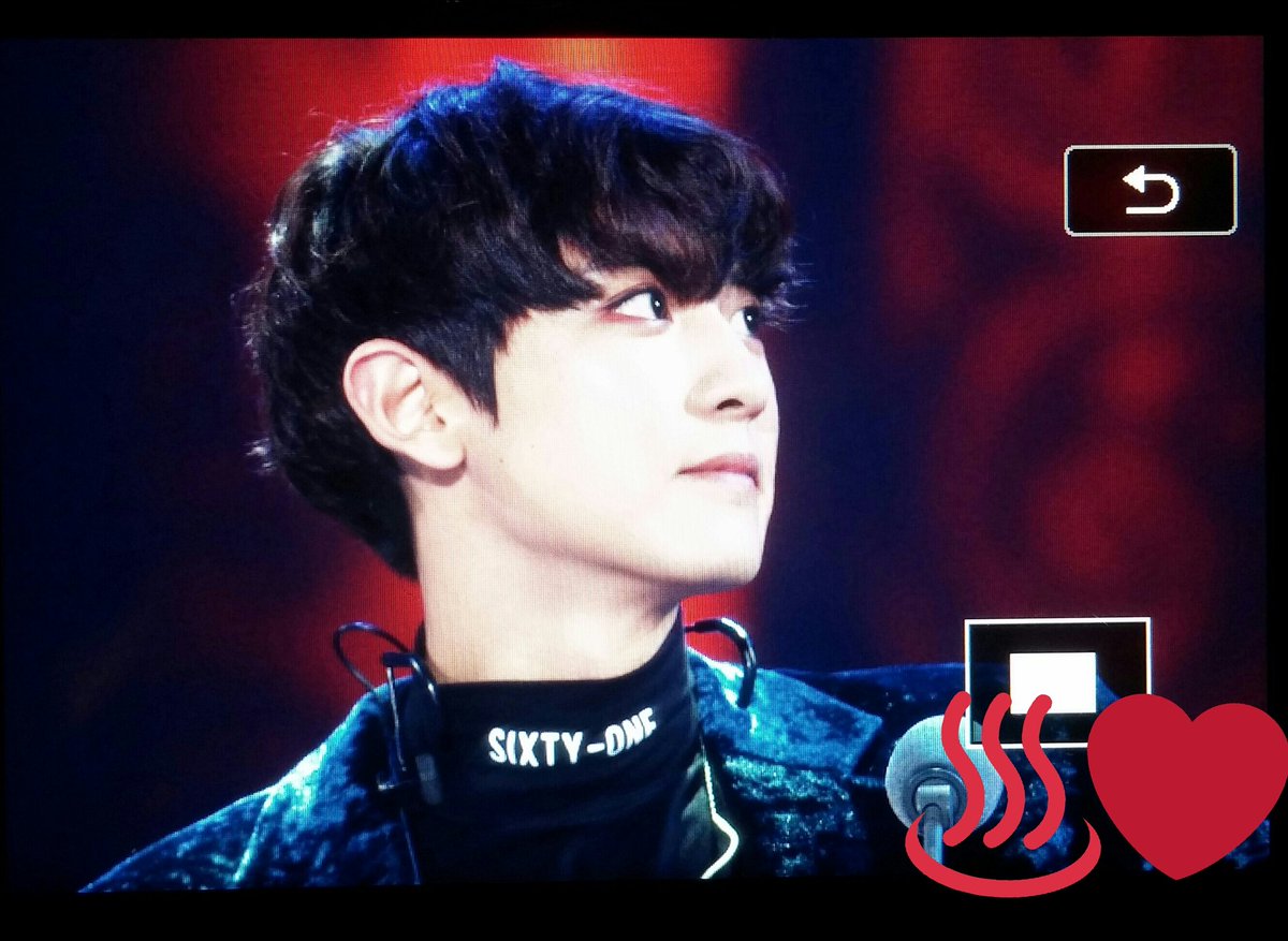 _pcyeoli's tweet photo. 161119 MMA #찬열 #chanyeol 
앞으로도 오래오래 웃게 해주고 싶다는 생각이 들었다
나 박찬열 진짜 조아하나봐.. https://t.co/QKHv0NzE0B