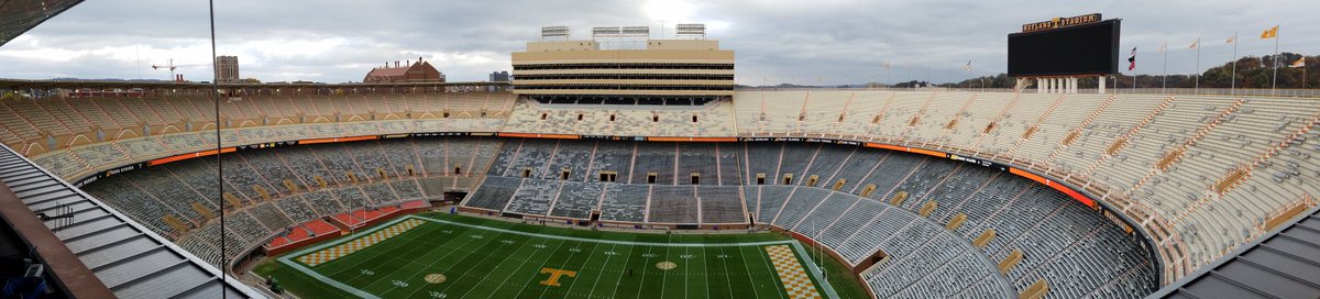 myunclescotty's tweet photo. It's game day! The Tiger Tailgate Show with @BradTregnago starts at 12:30p, kickoff at 2:39p on @MizzouRadio. #MIZ https://t.co/ySyJpaMyZM