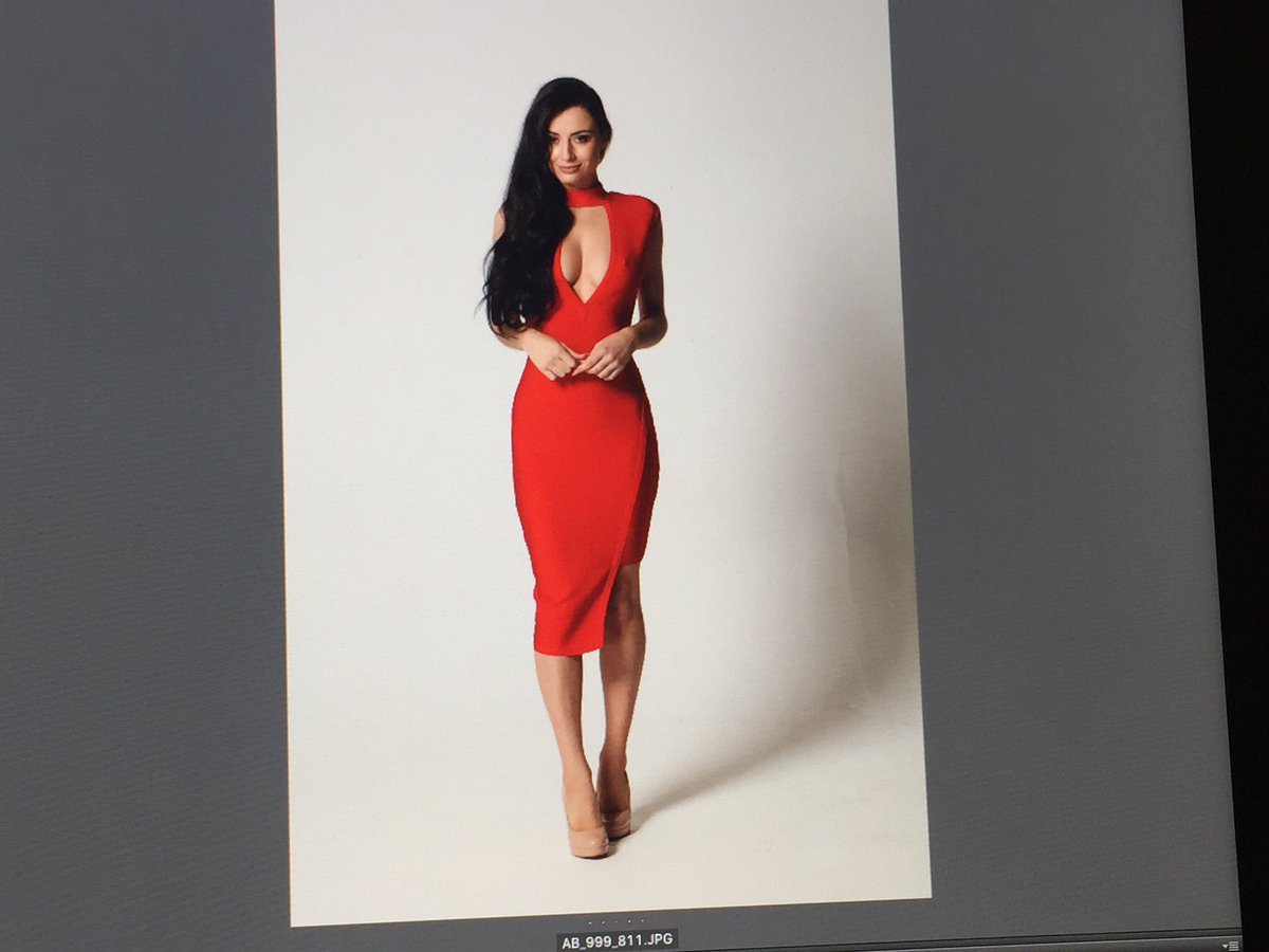 Tinos_Boutique's tweet photo. 💞 Behind the scenes shots of today's shoot 💞#nofilterneeded #nemesismodels #tinosboutique #onset #newcollection2016 #bandagedress https://t.co/2d56Dj2kja