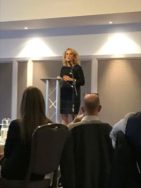 PCLGroup's tweet photo. Thank you BNI for inviting me to share with you PCL Group's incredible business journey at your Awards Lunch. https://t.co/kHPe9Tmwc0
