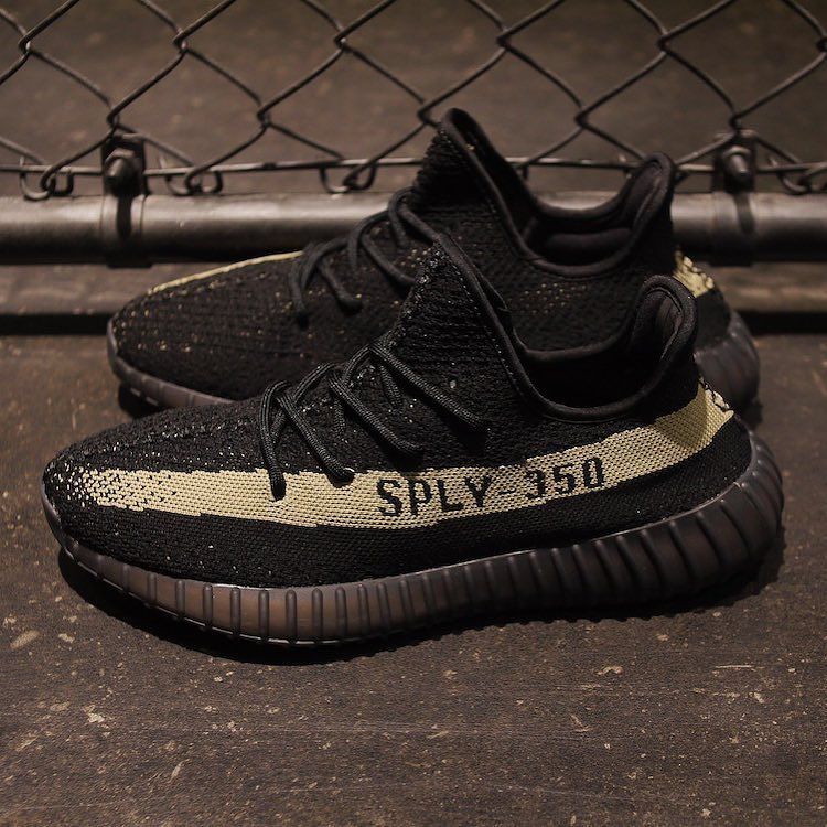 Adidas Yeezy Boost 350 v2 Beluga Orange BB 1826 360 View