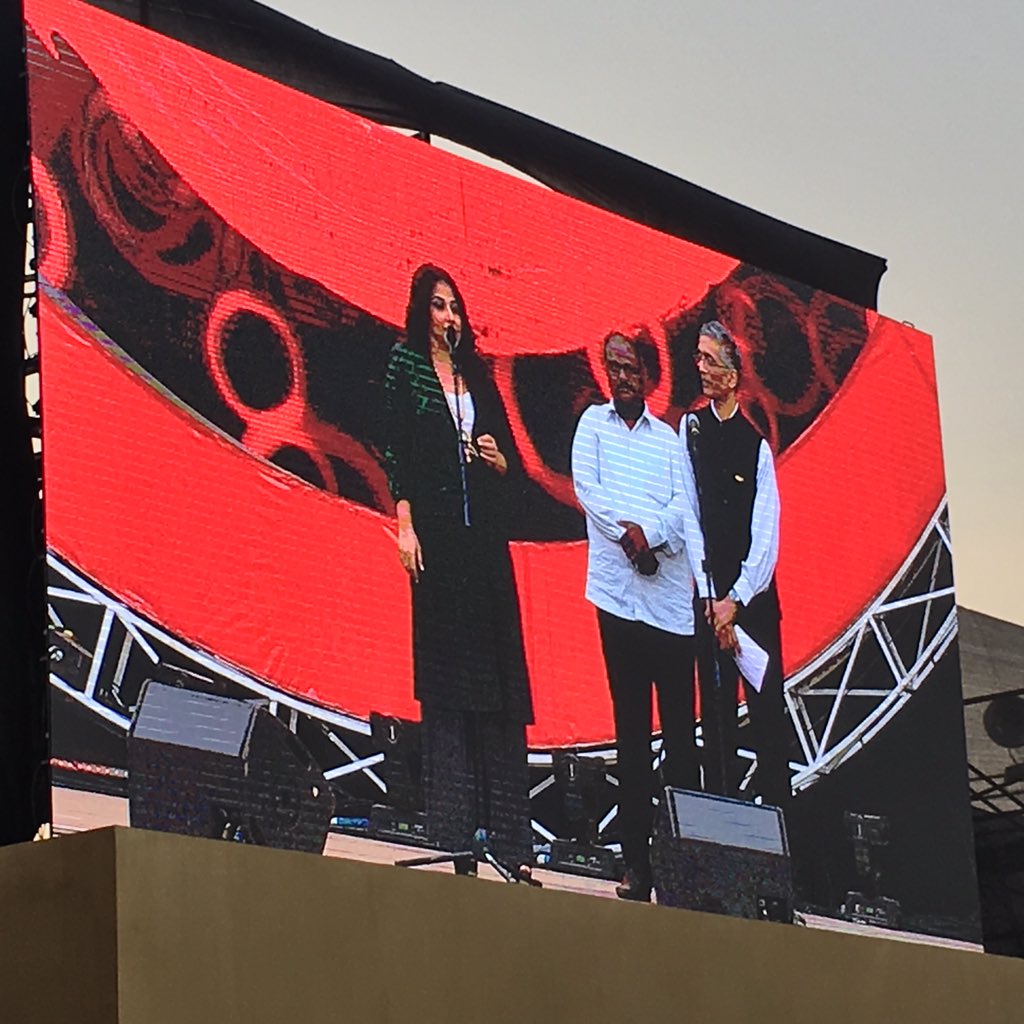 UNICEFIndia's tweet image. Great to see #WASH ambassador @vidya_balan &amp;amp; Sec @paramiyer_ talk about #toiletsforprogress at @glblctznIN @TeamSwachh @swachhbharat