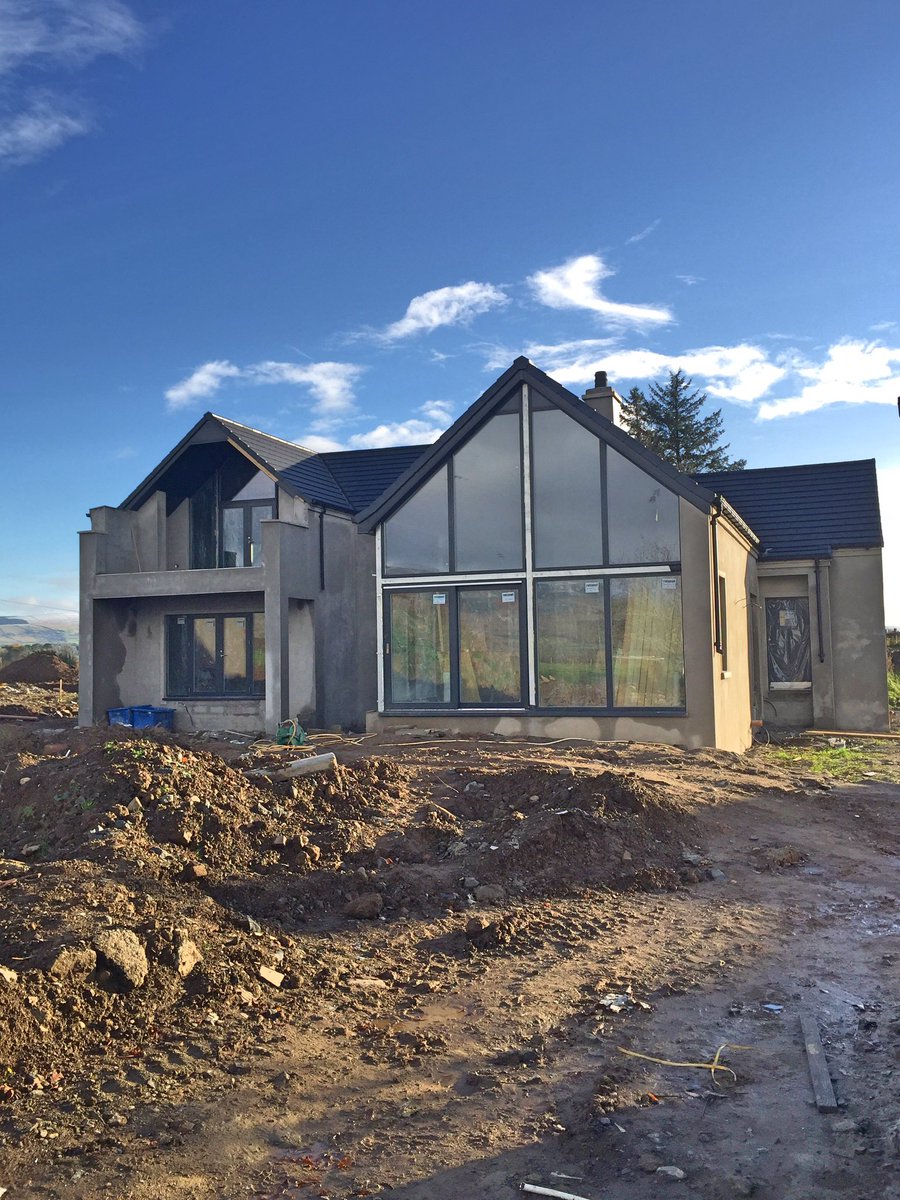 Scaffolding down. More pictures to follow. #jhoggplastering#limavady#no1