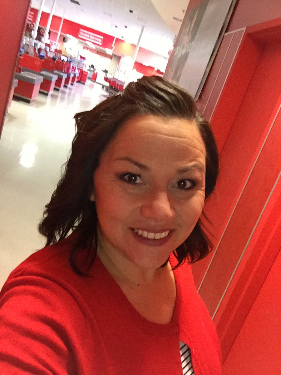 marcieamaro's tweet photo. Happy Saturday Team! Let's get the 10days of deals started! #RedlandsTarget #t1869 #worksomewhereyou❤️ https://t.co/IVF6wR5Vm6