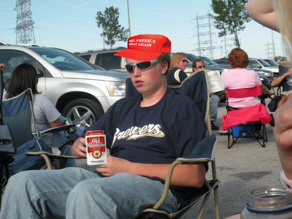 FauxDBoyyy's tweet photo. We can do this together: one Old Milwaukee at a time. 🇺🇸🇺🇸#MakeAmericaGreatAgain https://t.co/g4iePNMriS