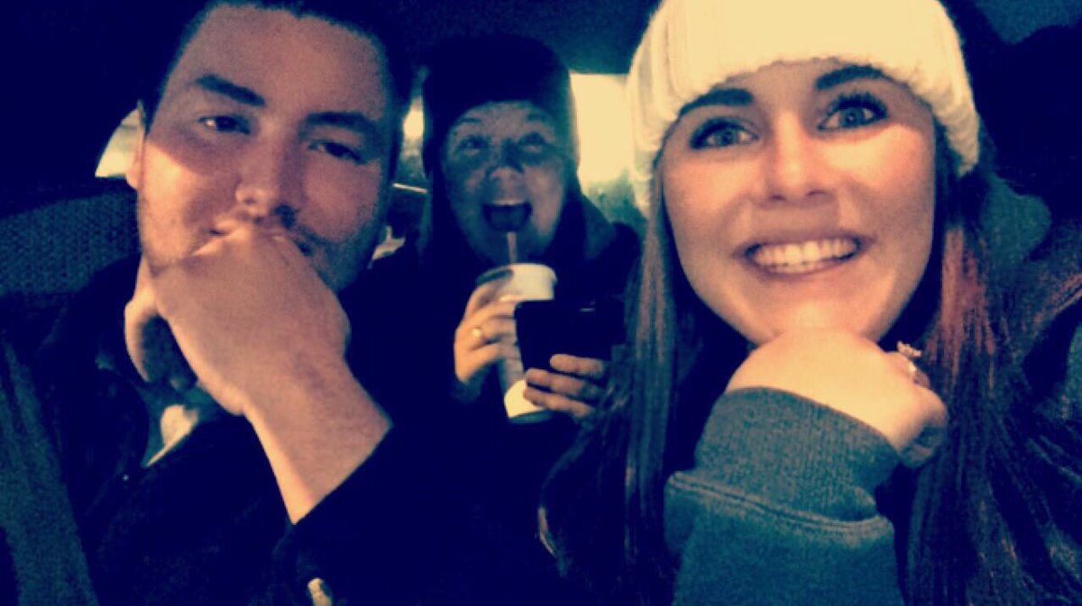 k_b357's tweet photo. Went and played in the snow last night with the wheeler group and my favs ❄️🤘🏼#SoMuchToLove #snow https://t.co/REz2w18p18