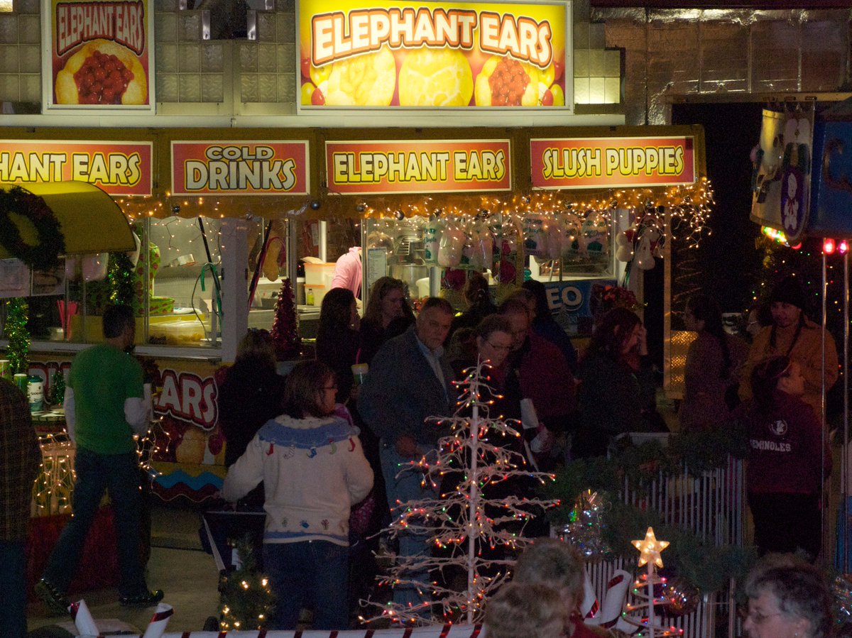 SaginawFair's tweet photo. Santa's Village is just a week away. Don't forget to visit us any weekend between Thanksgiving and Dec 18th for an amazing Christmas memory. https://t.co/JT21gVeDVn
