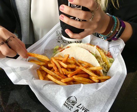 xpient's tweet image. Expansion success! Hundreds Wait in Line at Brazil's First Taco Bell hubs.ly/H056YJ_0 by @qsrmagazine #fastfood #fastfoodindustry