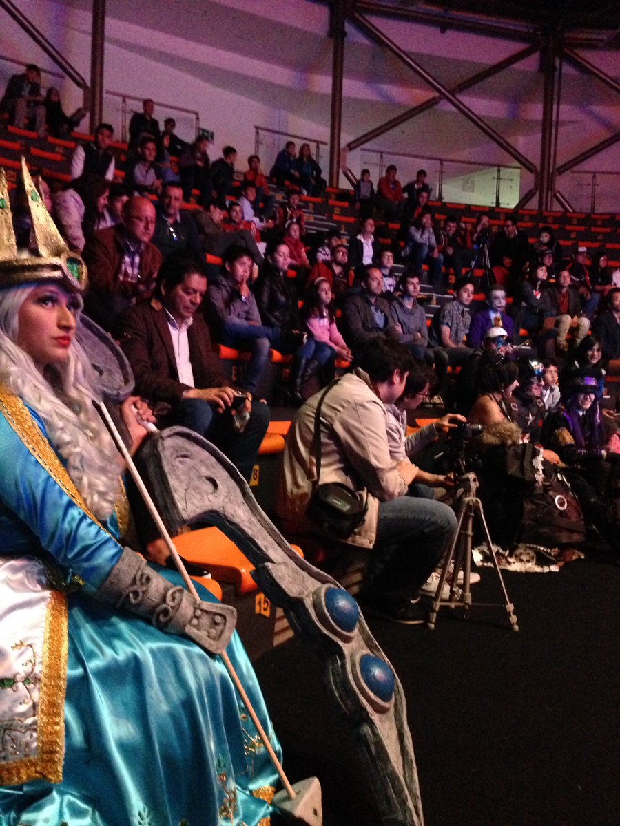 ColGameShow's tweet image. Nuestro desafío de Cosplay gamer todo un éxito. La familia también se divierte #EnCGS2016 ! Visítanos en el CC @SantafeMiMundo .