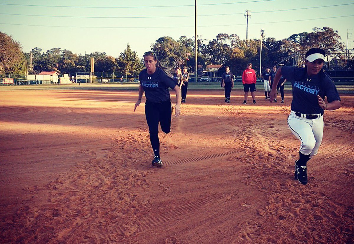 SoftballFactory's tweet photo. Getting ready for another game here in Savannah, GA #UASFShowcase #SouthernStarFallClassic https://t.co/5fL22uTo4N