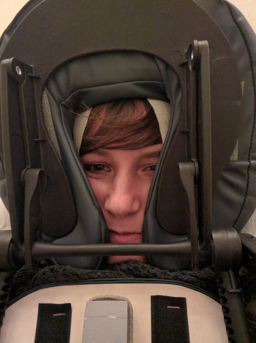 ioana_cis's tweet image. After a super long day at #codecampro .. time for a massage.. wish they did it for my legs though..