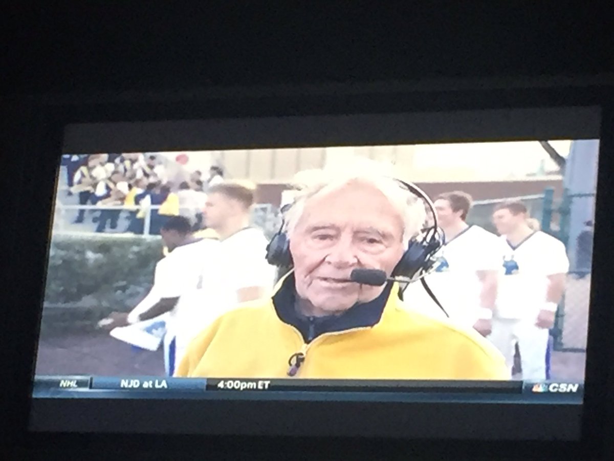alanjay724's tweet photo. Flipping channels and...#TubbyRaymond #WingT #BlueHens https://t.co/BCjkyTwL2Q