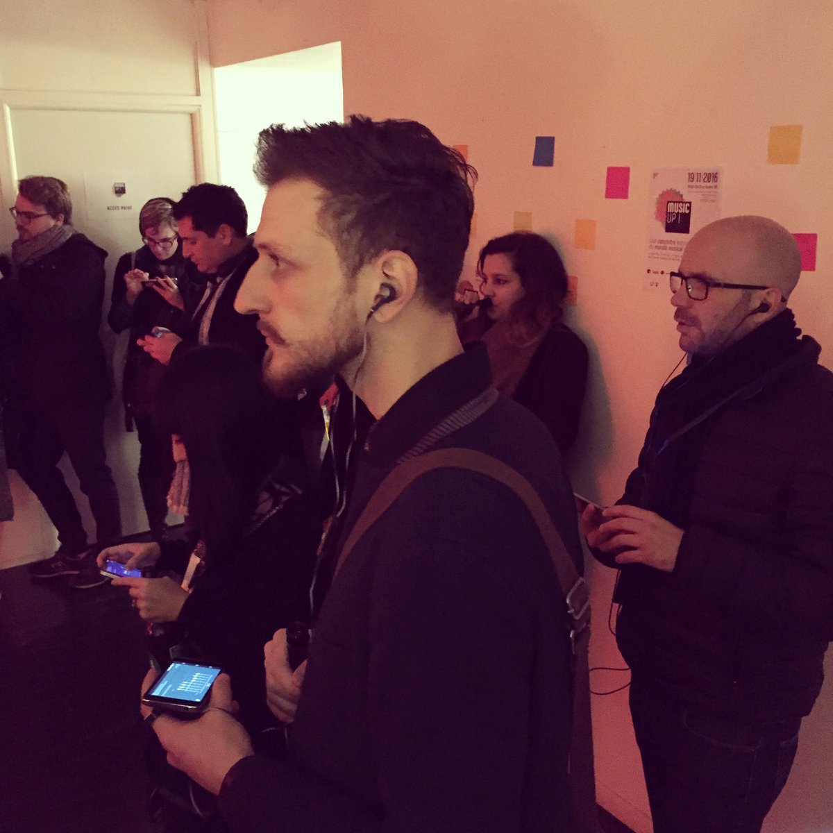 A_Acoustics's tweet photo. "On est comme dans un cocon mais avec les autres, c'est génial !" #augmentedacoustics experience #MusicUP #bunker105 https://t.co/ul9Apirqa9