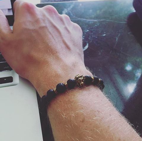 BeshcaShop's tweet photo. We have given away over 3000 bracelets 🔥 FREE ($0) Just Pay Shipping Cost 🔥
GET YOURS HERE:
https://t.co/by373xhJK2 https://t.co/Mq6fBZKPjB
