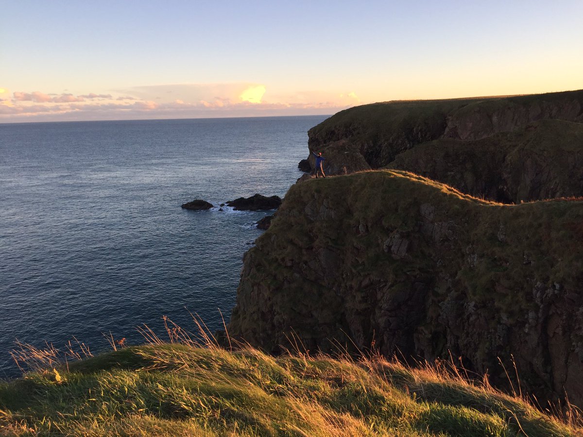 Altheadreamsof's tweet photo. Adventure #3 today.. #bullersofbuchan π #aberdeenshire #cliffs #coast #ridges #thinpaths https://t.co/tk0iczZG4O