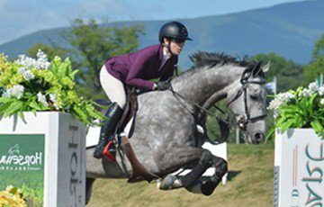 Éce Equestrian tweet media