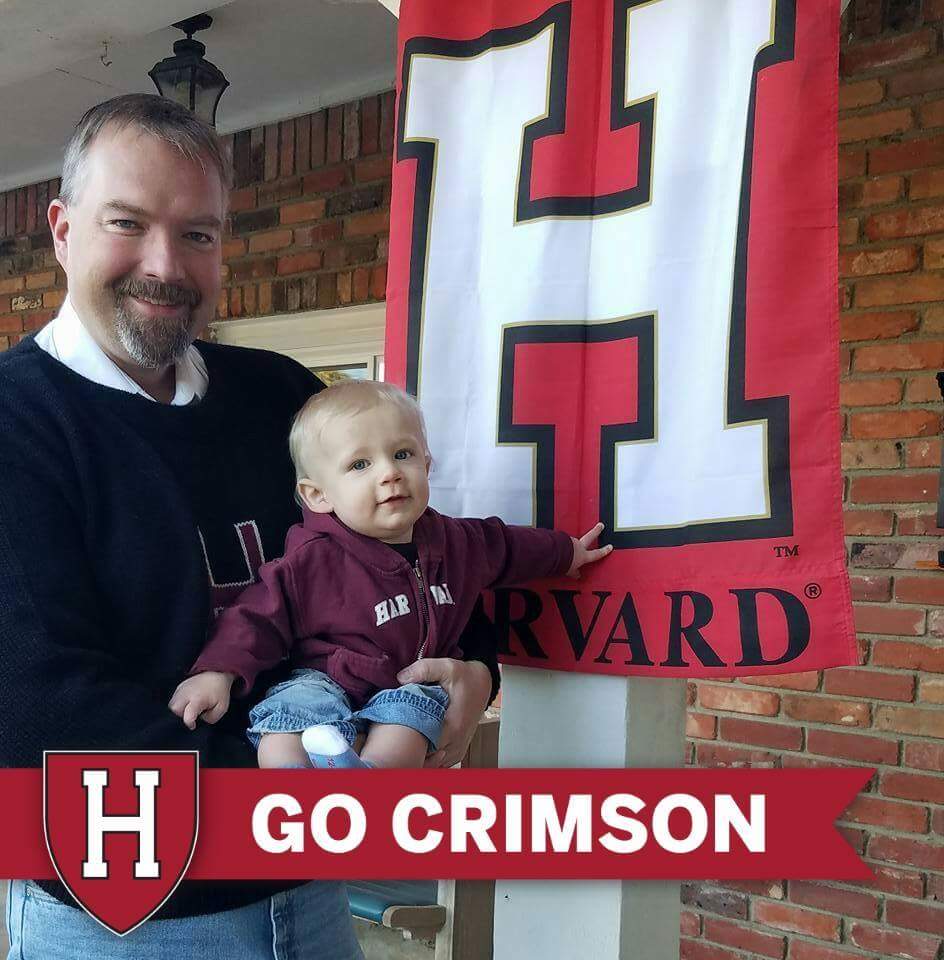 ekjgronberg's tweet photo. In Fort Worth we say Go Crimson! Let's get 10 in a row! #10000Men #Classof1999and2037 @HarvardFootball @CoachTimMurphy https://t.co/cNBPpmDoLl