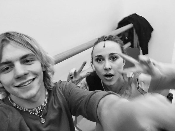 RossLPortugal's tweet photo. O Ross nos bastidores do #17AgainMusical! https://t.co/EEbriJEdHW