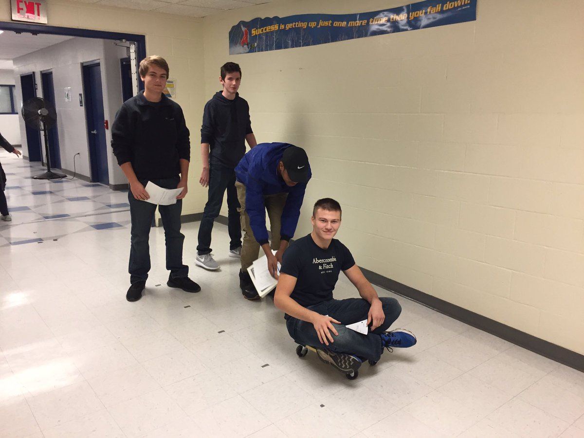 Eastridge_EICSD's tweet photo. Some hands-on learning about motion and force #PhysicsFunFriday https://t.co/zTO0osSVJd