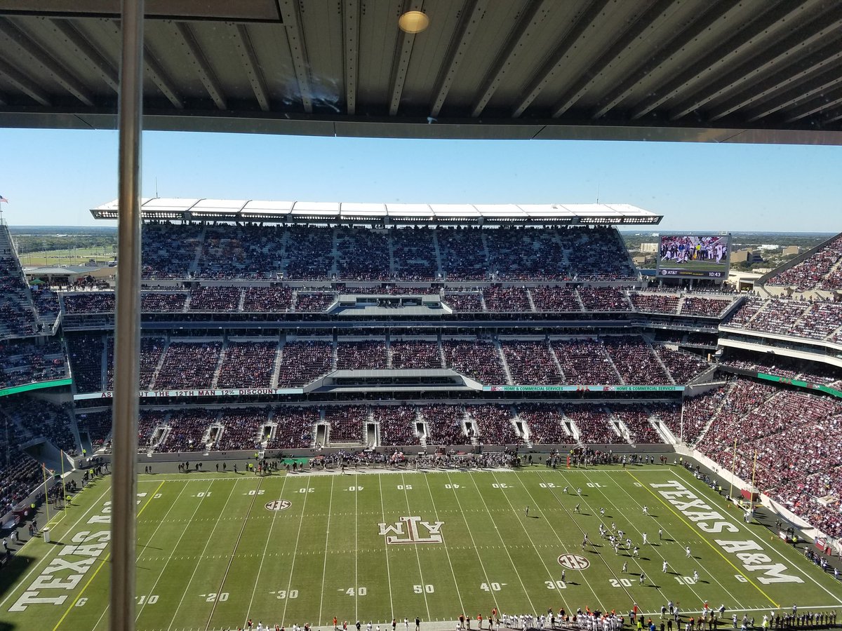 JeffWat7's tweet photo. #AggieFootball #BirdsUp Empty seats, can tell the Ags are coming off a loss late in year, maybe more 1st brisk, cool wknd TX deer season. https://t.co/dPLxTW7FMB