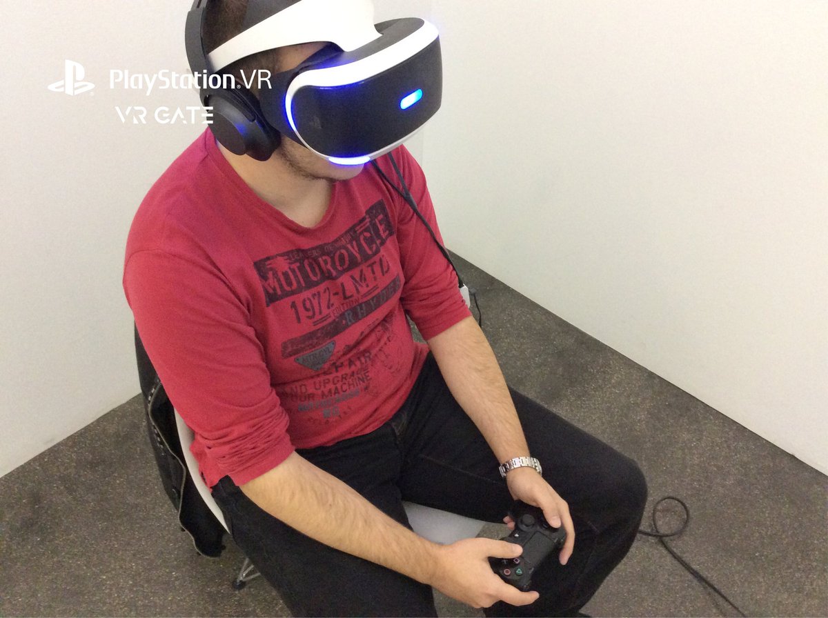 SantiVarela98's tweet photo. Muchas gracias a @VideojuegosGAME por la experiencia #PSVRconGAME junto a mi gran amigo @MarcosKuroasi https://t.co/EA9tLG8TPZ